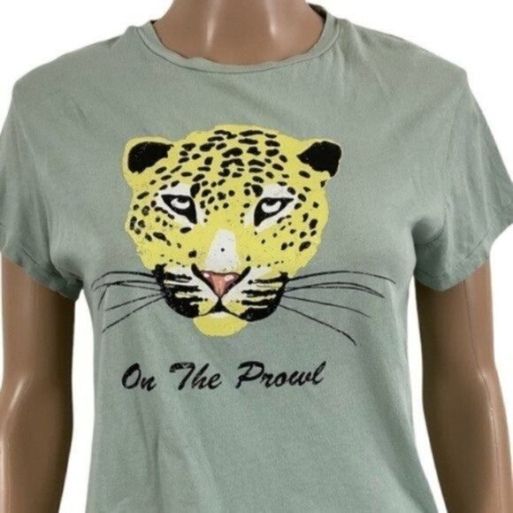 Wildfox On The Prowl Keke Cheetah Graphic Tee style Cj16A004 XS short sleeve - Picture 2 of 7